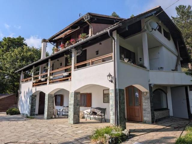 Appartamento in vendita a Ceranesi, Liguria
