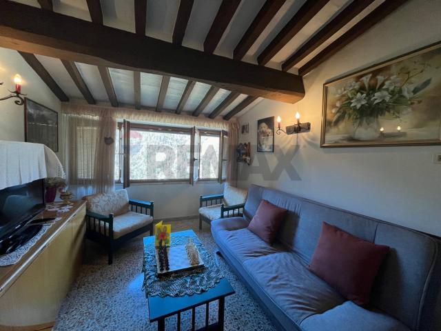 Villa Indipendente in vendita a Unione dei comuni Media Valle del Serchio, Coreglia Antelminelli