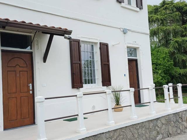 Villa Indipendente in vendita a Cornate D'adda, Lombardia