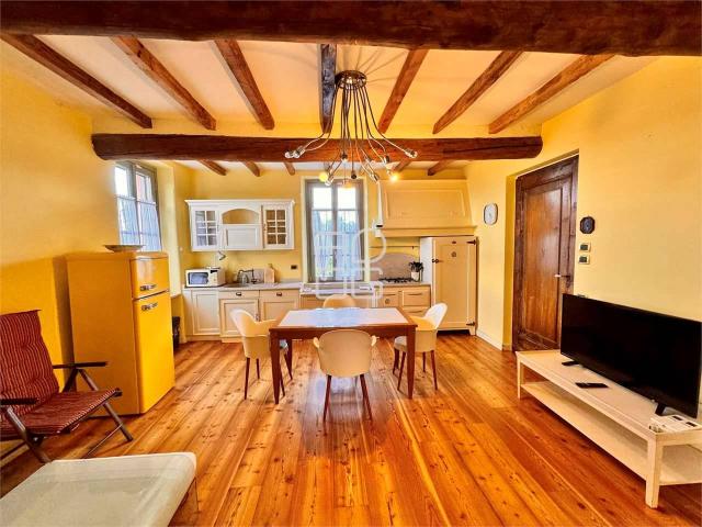 Villa Indipendente in vendita a Desenzano Del Garda, Brescia