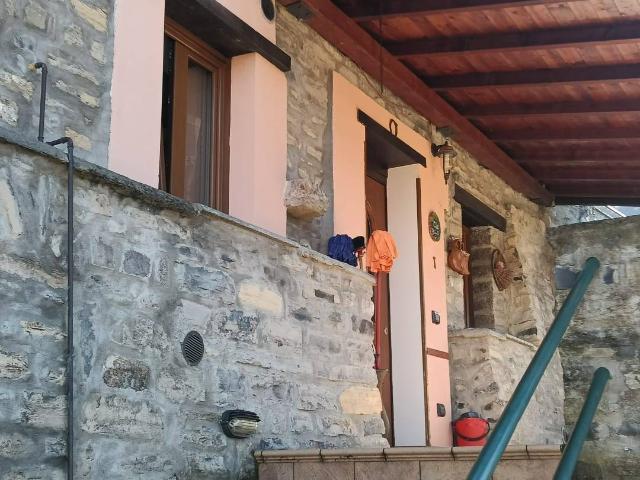 Villa Indipendente in vendita a Riva, Faggeto Lario
