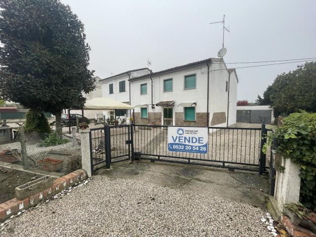 Villa Indipendente in vendita a Ferrara, Reggio Emilia