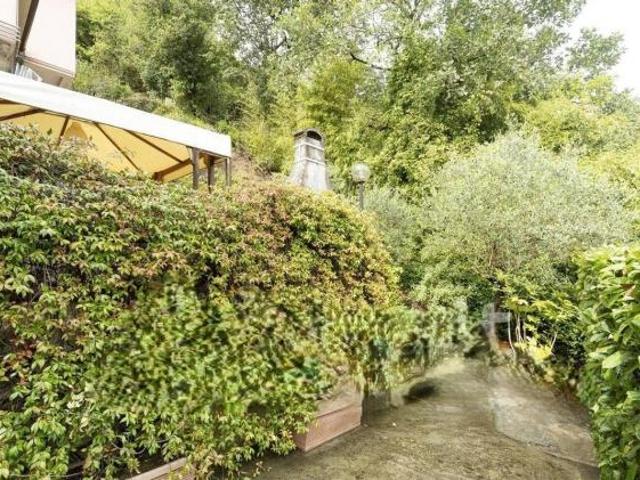 Appartamento in vendita a Follo, Liguria