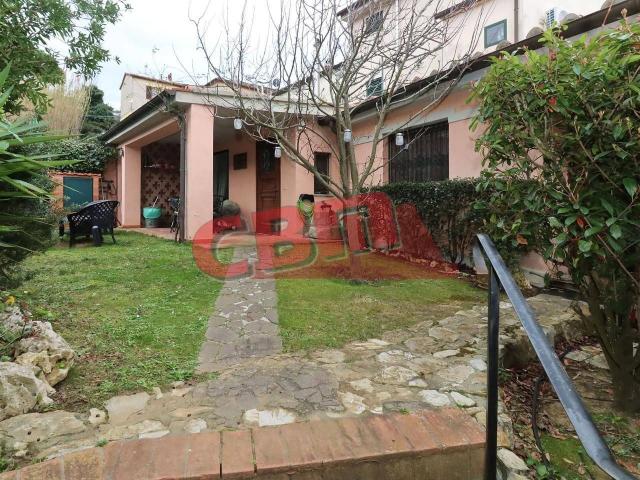 Villa Indipendente in vendita a Montenero Alto, Livorno