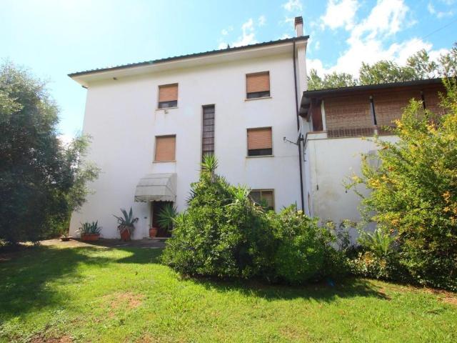 Villa Indipendente in vendita a Balbano, Bagni Di Lucca Ponte