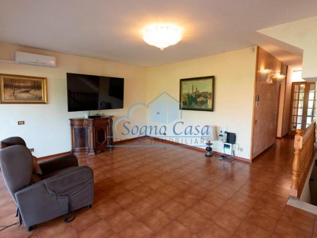 Villa Indipendente in vendita a Luni, Liguria