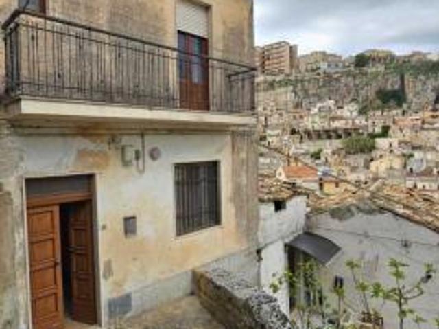 Quadrilocale in vendita a Modica