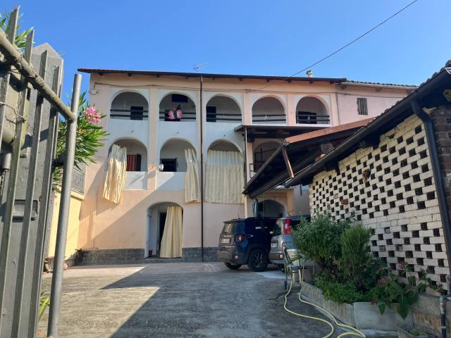 Villa Indipendente in vendita a Piemonte, Asti