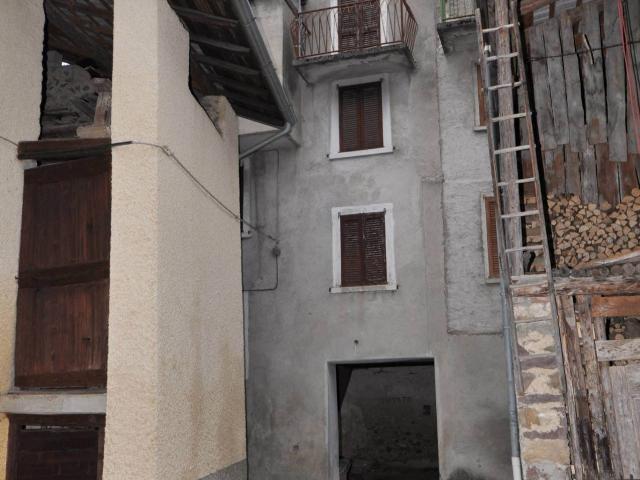 Villa Indipendente in vendita a Comunità Montana della Valle Brembana, Piazzolo