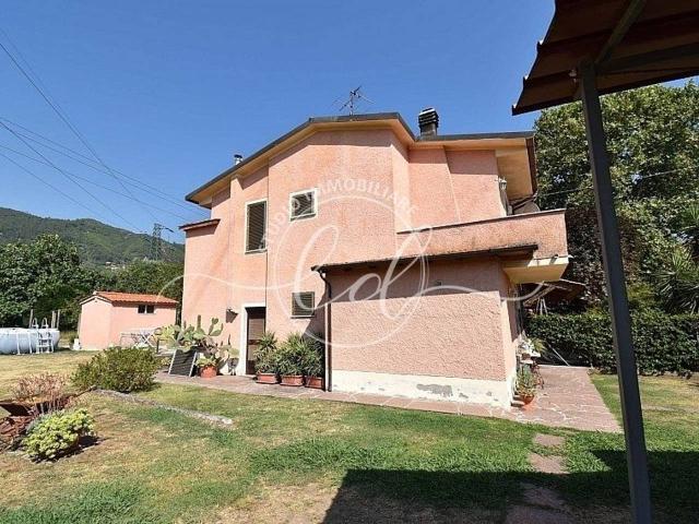 Villa Indipendente in vendita a Strettoia, Pietrasanta