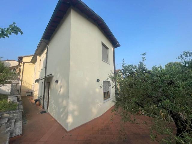 Villa Indipendente in vendita a Lecchi, Toscana