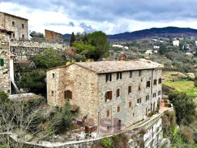 Appartamento in vendita a Larderello, Toscana