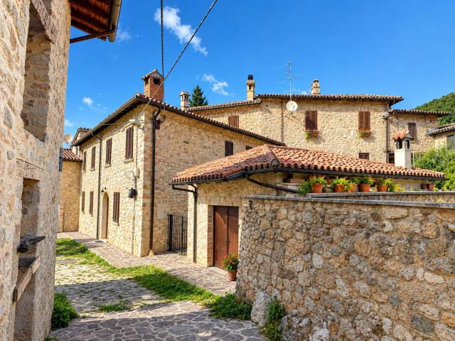 Villa Indipendente in vendita a Collazzoni, Preci