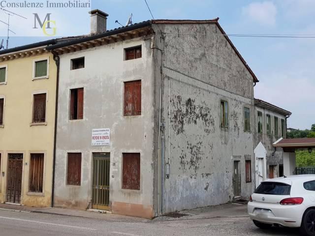Villa Indipendente in vendita a Roncà, Veneto