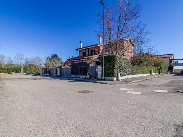 Villa Indipendente in vendita a Colunga, San Lazzaro
