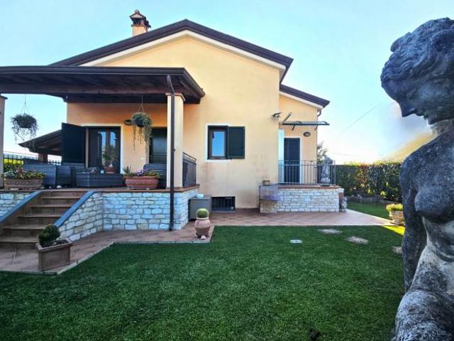 Appartamento in vendita a Sarzana, Liguria