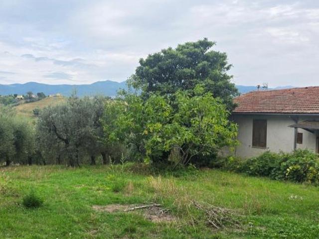 Villa Indipendente in vendita a Terni, Umbria