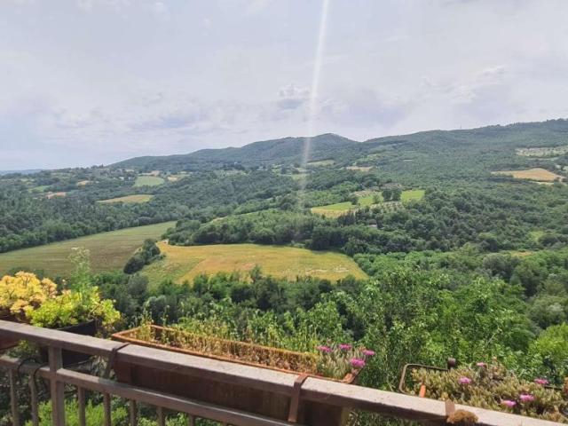 Villa Indipendente in vendita a Izzalini, Umbria