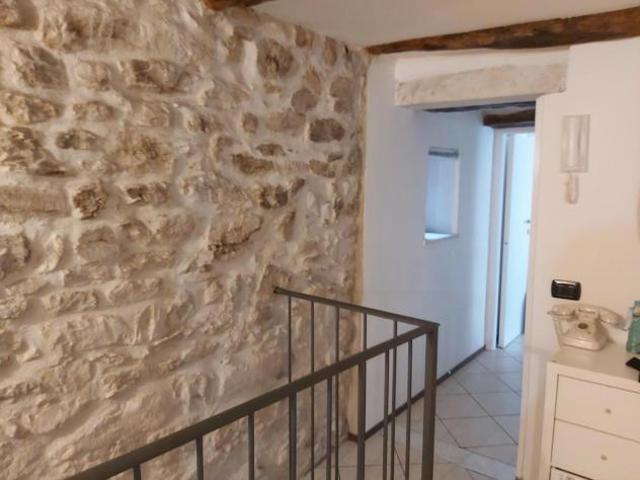 Villa Indipendente in vendita a Carrara, Toscana