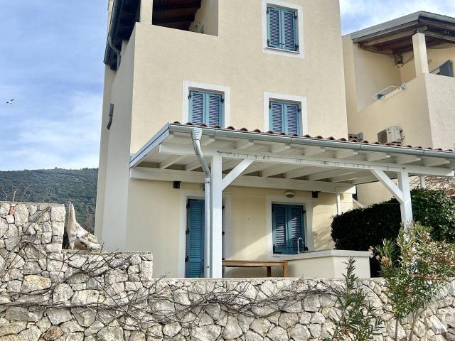 Villa Indipendente in vendita a Città Nuova-Barriera Nuova-San Vito-Città Vecchia, Villa Opicina