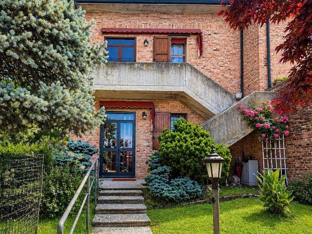 Villa Indipendente in vendita a Voghiera, Reggio Emilia