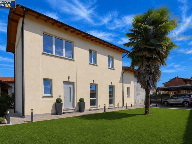 Villa Indipendente in vendita a Borghetto, Carnago