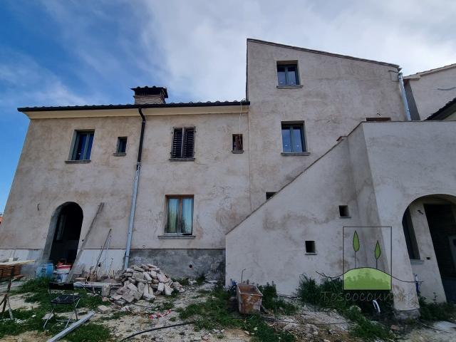 Casa in vendita a Terricciola, Toscana