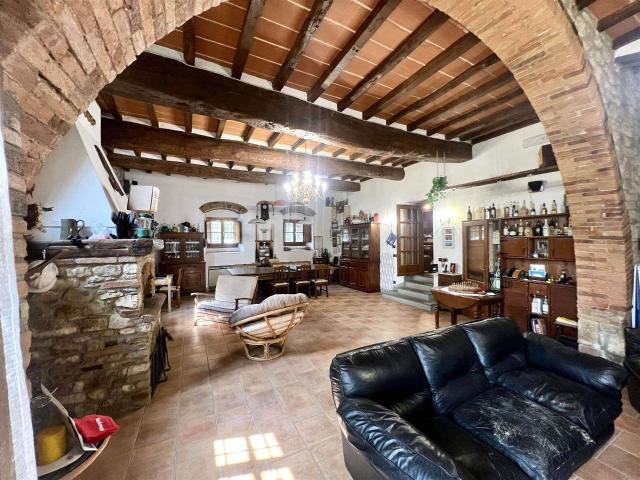 Casa in vendita a Scarperia e San Piero, Toscana