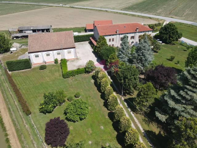 Villa Indipendente in vendita a Bergantino, Veneto