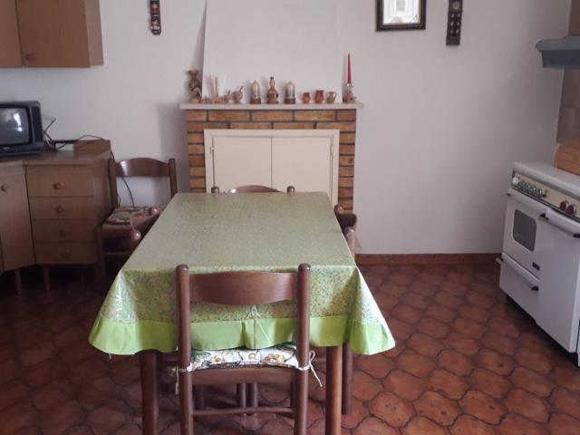 Villa Indipendente in vendita a Serramonacesca, Abruzzo