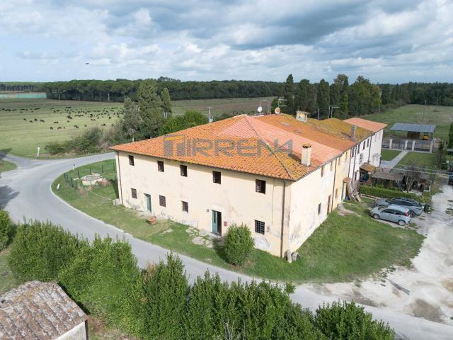 Rustico in vendita a Pisa, Toscana