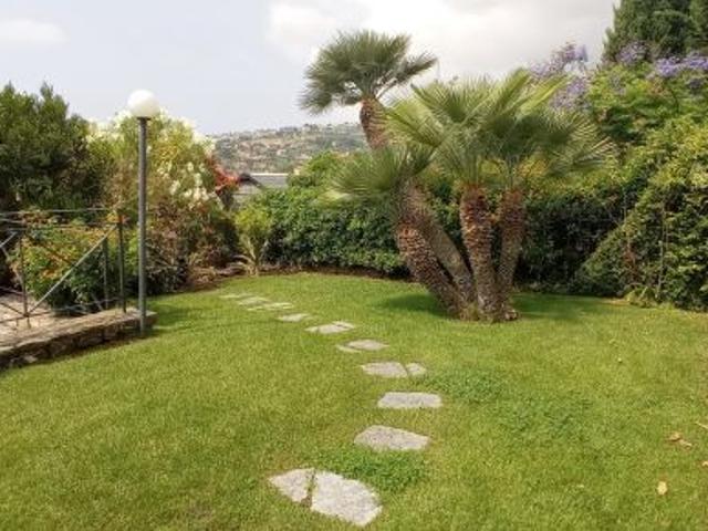 Villa Indipendente in vendita a San Lorenzo, San Remo