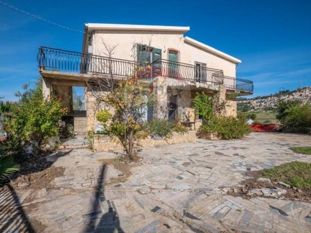 Villa Indipendente in vendita a Canalotto, Caltagirone