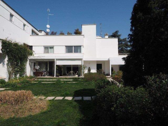 Villa Indipendente in vendita a Modena, Saliceta San Giuliano
