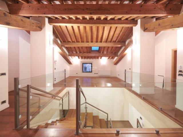 Villa Indipendente in affitto a Quinto Basso, Sesto Fiorentino