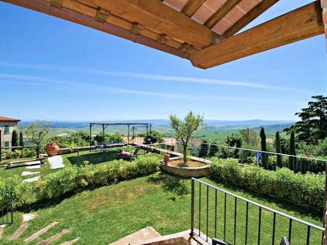 Rustico in vendita a Lajatico, Toscana