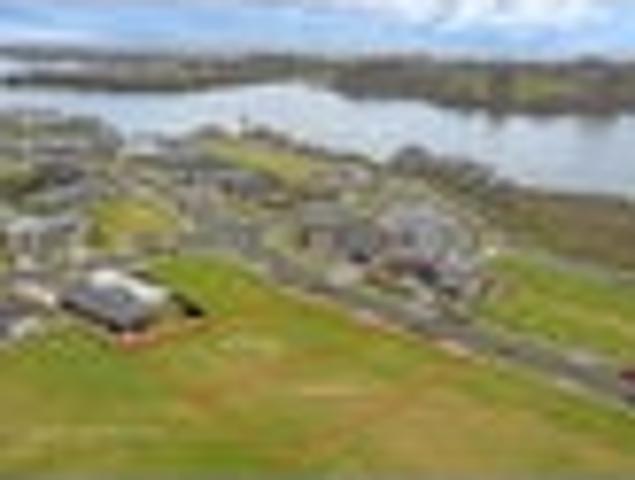 Land for sale in Awhitu, Oroua County