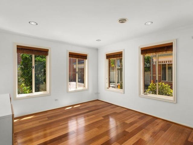 Townhouse for rent in Camerons Creek, Victoria