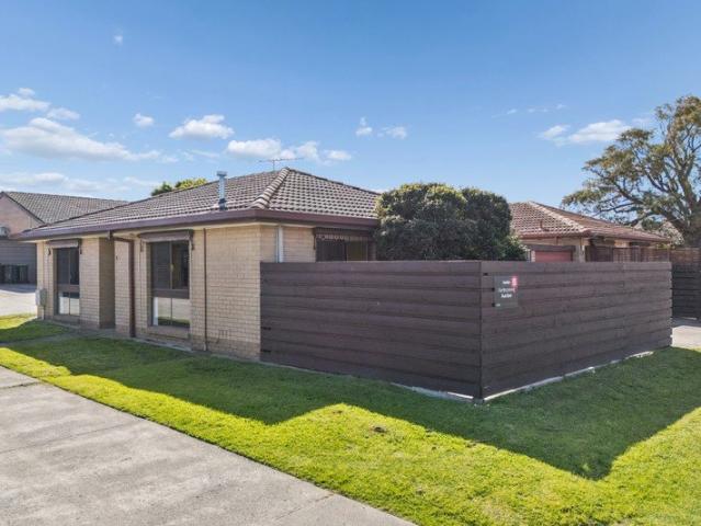 Apartment for sale in Cheltenham, Melbourne