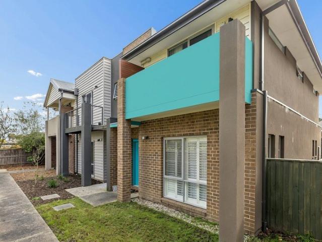 Townhouse for sale in Camerons Creek, Victoria