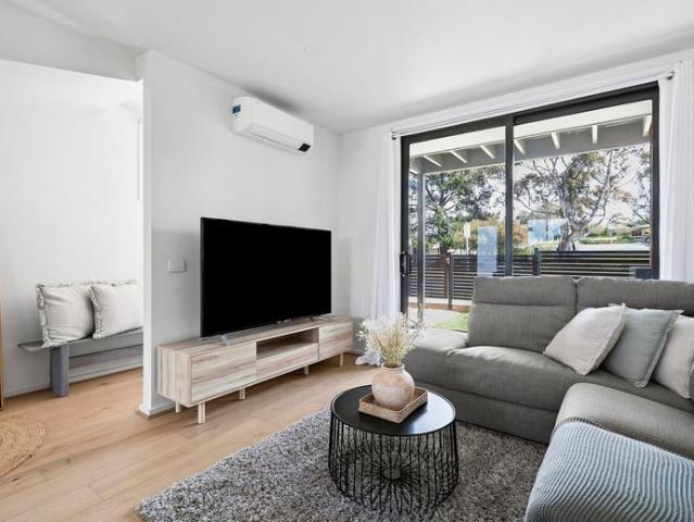 Townhouse for rent in Highton, Geelong