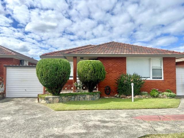Villa for sale in Sydney, New South Wales