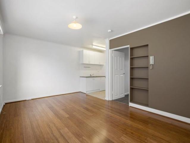 Apartment for rent in St Kilda, Melbourne