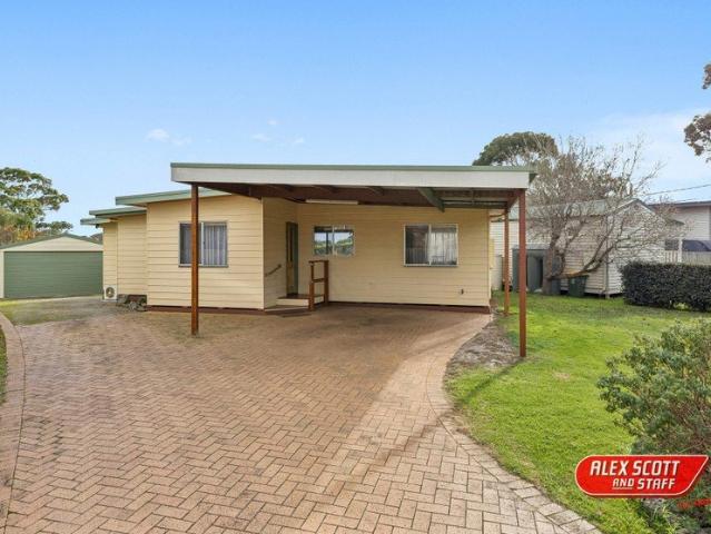 House for sale in Cowes, Victoria