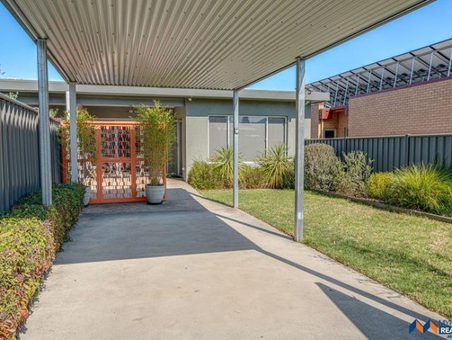 Townhouse for sale in Myrtleford, Victoria