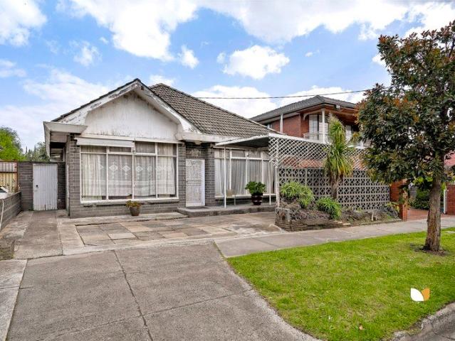 House for sale in Essendon, Melbourne