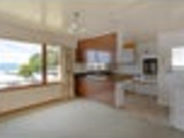 House for sale in Otakou