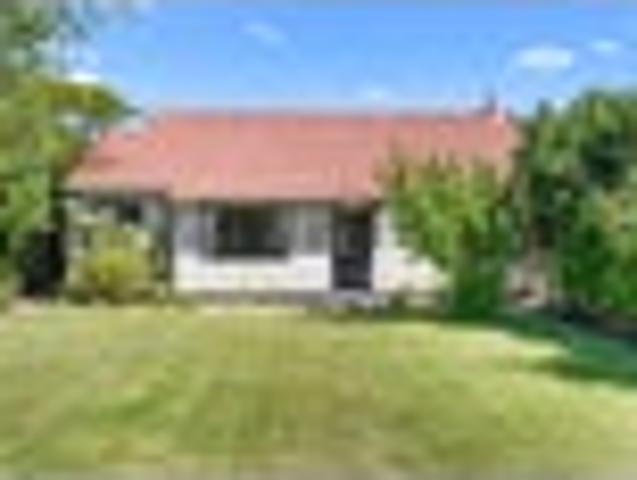 House for sale in Chaslands, Canterbury