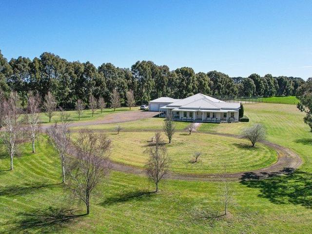Cottage for sale in Hamilton, Shire of Southern Grampians