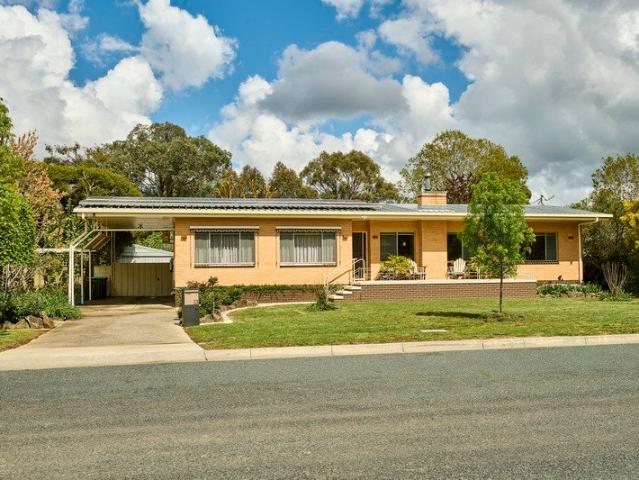 House for sale in Heathcote, City of Greater Bendigo